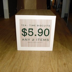 POS Display M&S 03