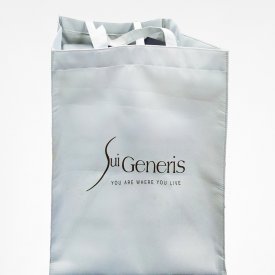 Custom Packaging Sui Generis 01