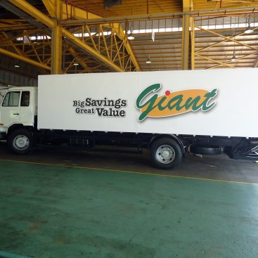 Large Format Vehicle Tang Chong – Giant Box Lorry