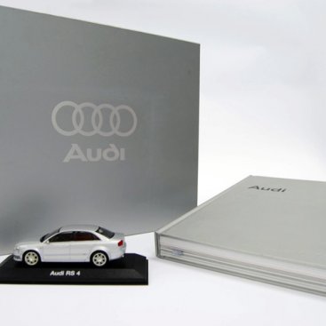 Custom Packaging : Audi