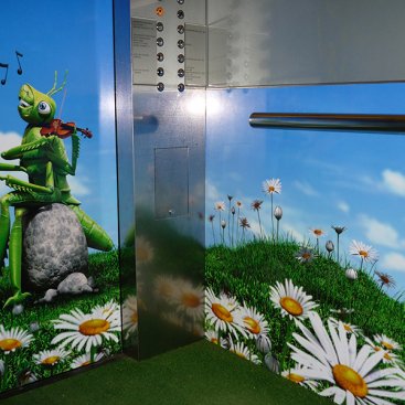 Large Format Product Advert : Elevator