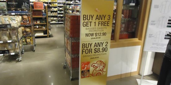 POS Display M&S 02